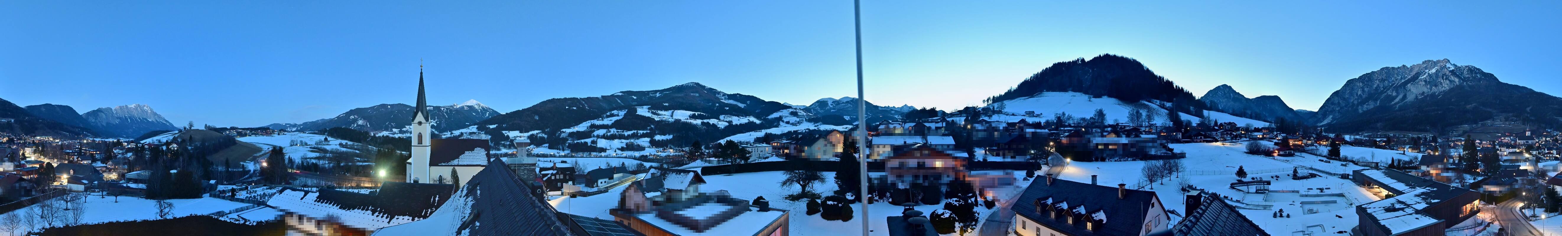 Archiv Foto Webcam Gröbming: Kirche und Panoramabad