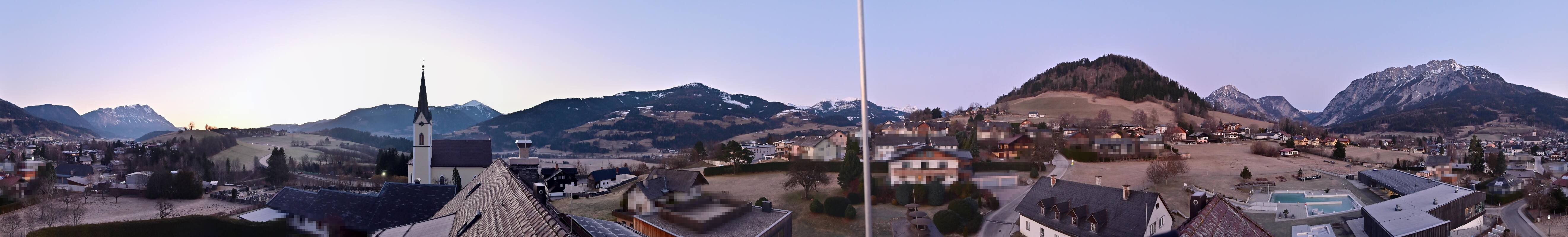 Archiv Foto Webcam Gröbming: Kirche und Panoramabad