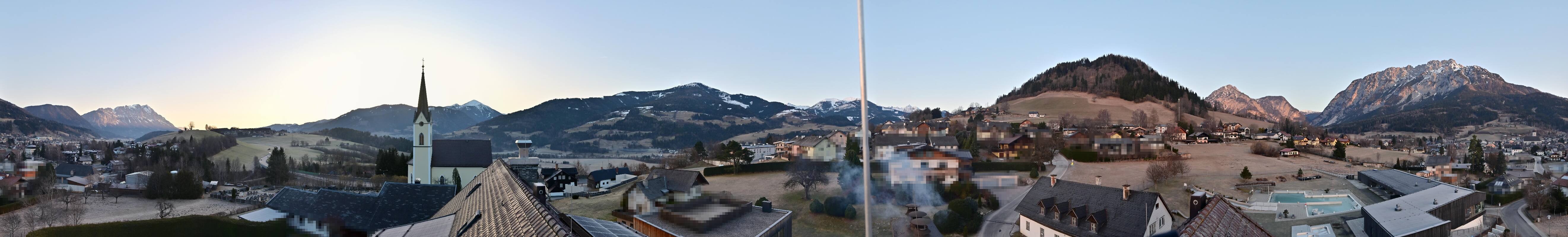 Archiv Foto Webcam Gröbming: Kirche und Panoramabad