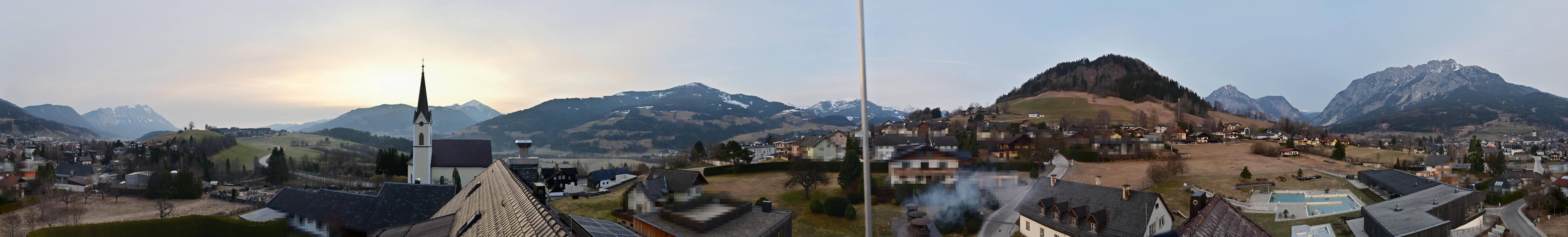 Archiv Foto Webcam Gröbming: Kirche und Panoramabad