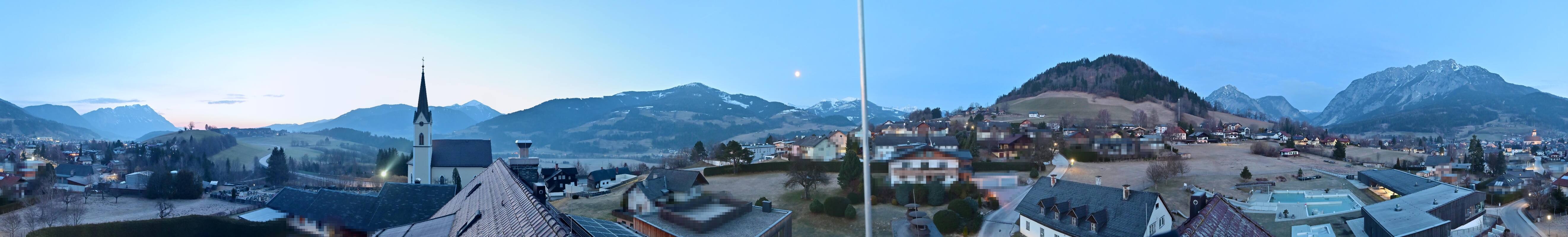 Archiv Foto Webcam Gröbming: Kirche und Panoramabad