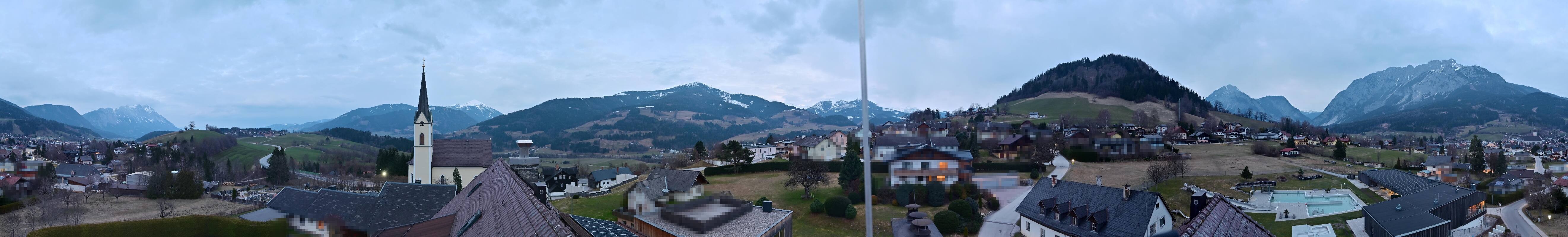 Archiv Foto Webcam Gröbming: Kirche und Panoramabad