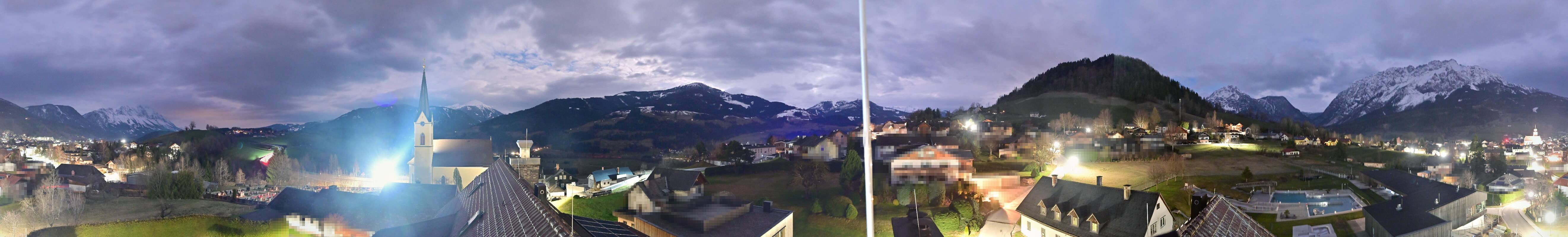 Archiv Foto Webcam Gröbming: Kirche und Panoramabad