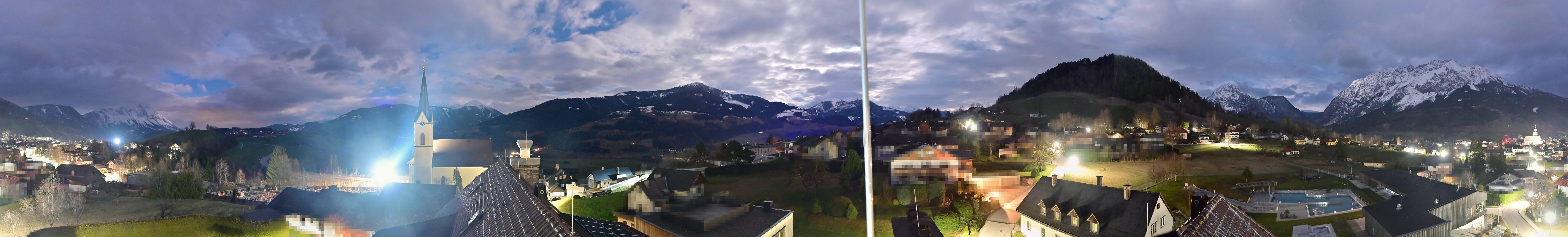 Archiv Foto Webcam Gröbming: Kirche und Panoramabad