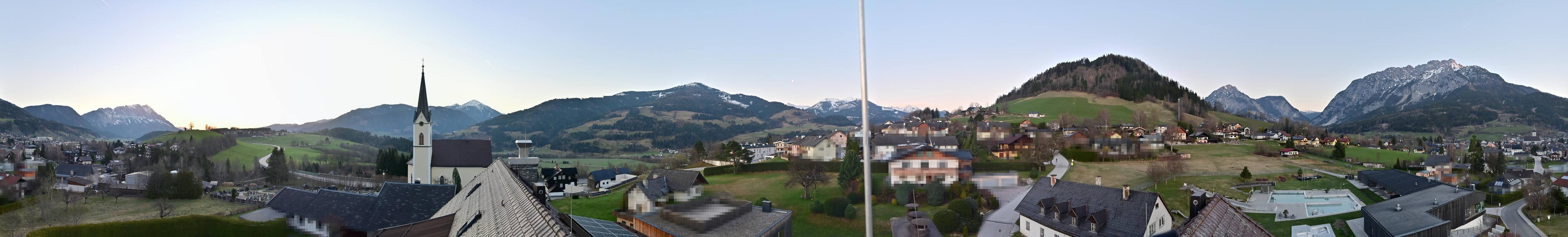 Archiv Foto Webcam Gröbming: Kirche und Panoramabad