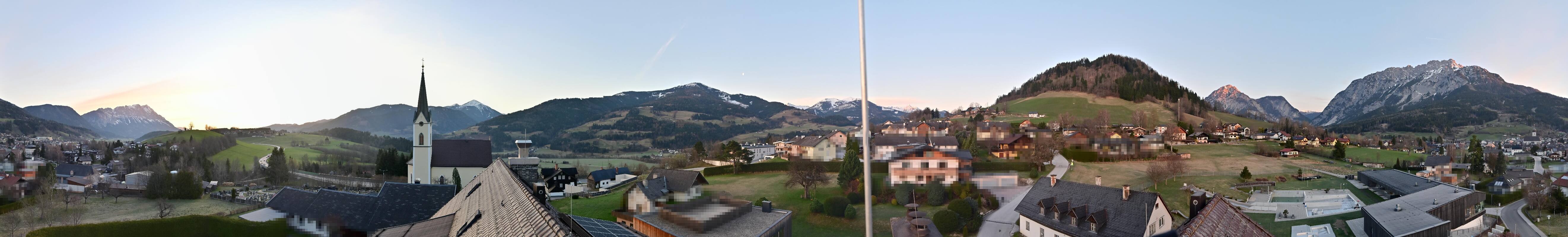 Archiv Foto Webcam Gröbming: Kirche und Panoramabad