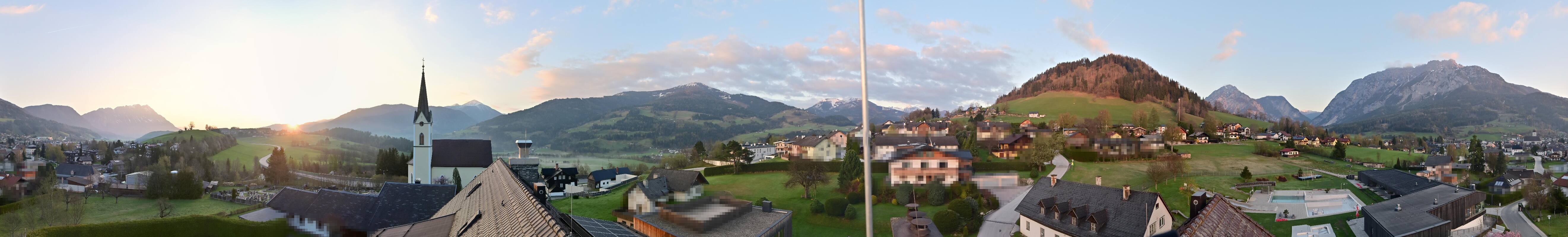 Archiv Foto Webcam Gröbming: Kirche und Panoramabad