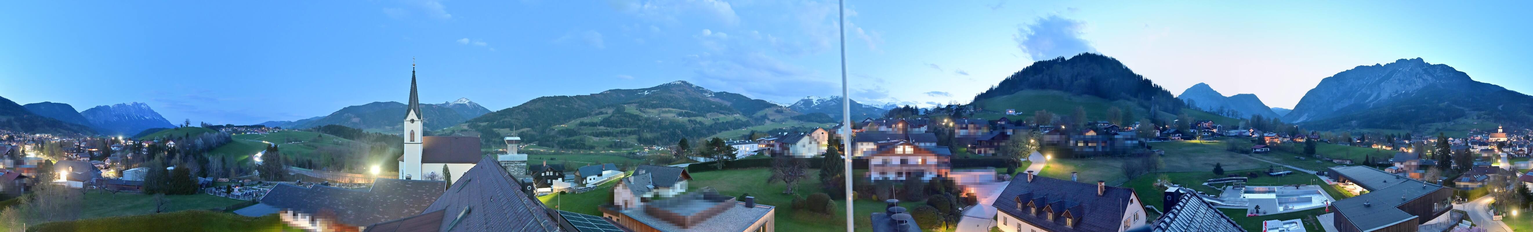 Archiv Foto Webcam Gröbming: Kirche und Panoramabad