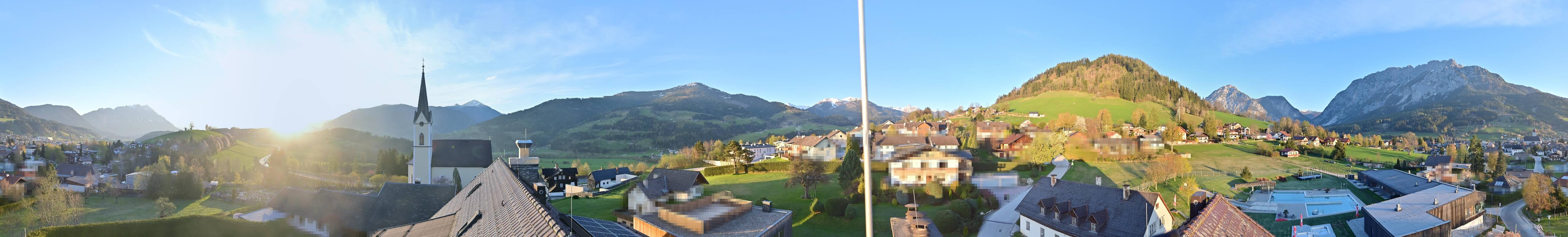 Archiv Foto Webcam Gröbming: Kirche und Panoramabad