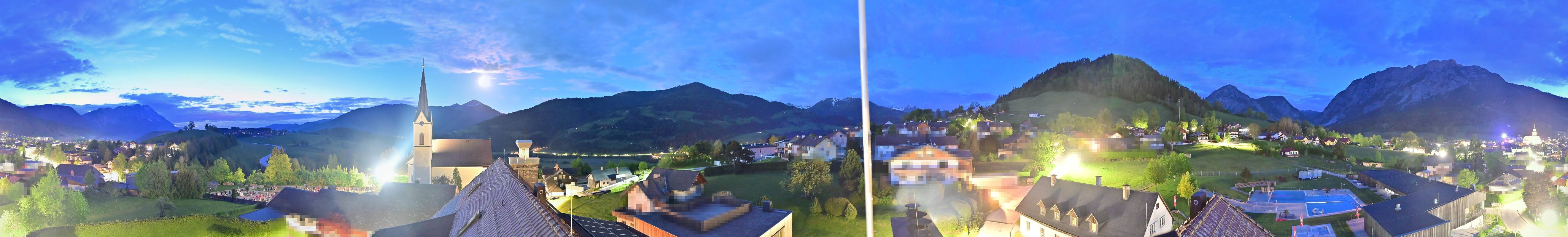 Archiv Foto Webcam Gröbming: Kirche und Panoramabad