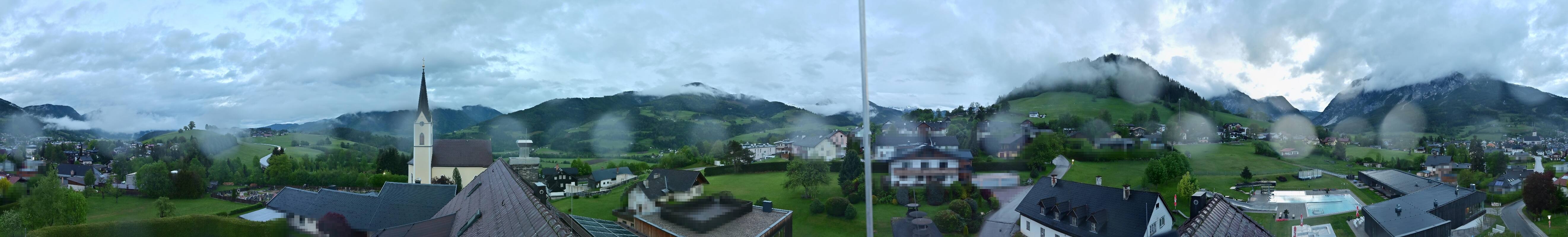 Archiv Foto Webcam Gröbming: Kirche und Panoramabad