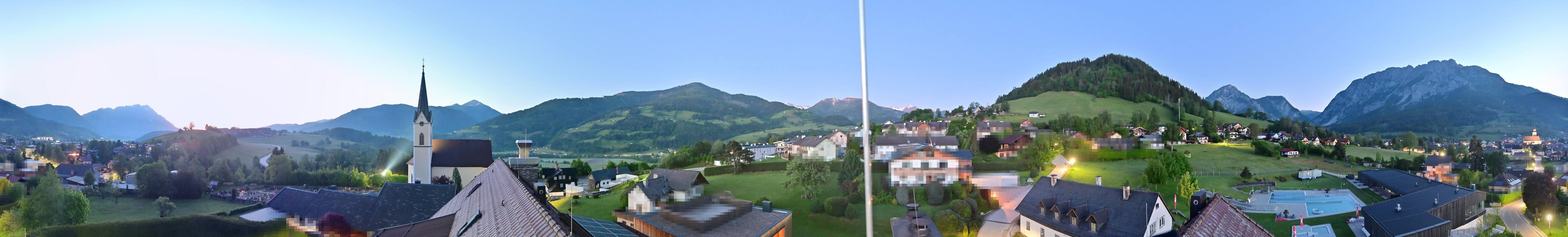 Archiv Foto Webcam Gröbming: Kirche und Panoramabad