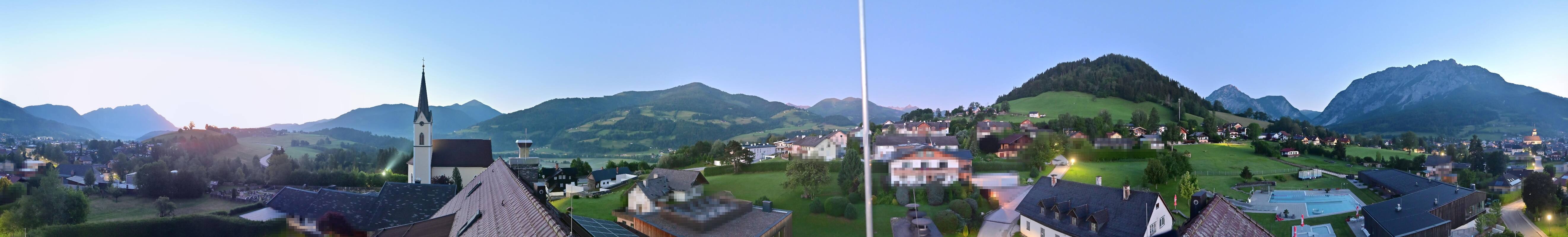 Archiv Foto Webcam Gröbming: Kirche und Panoramabad