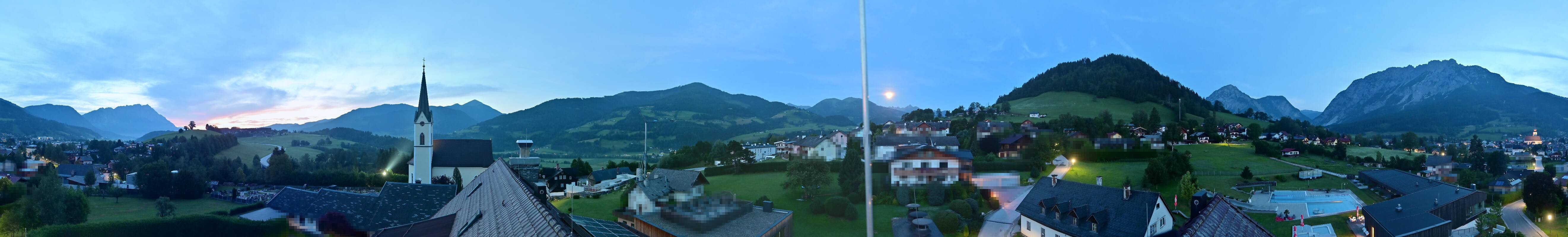 Archiv Foto Webcam Gröbming: Kirche und Panoramabad