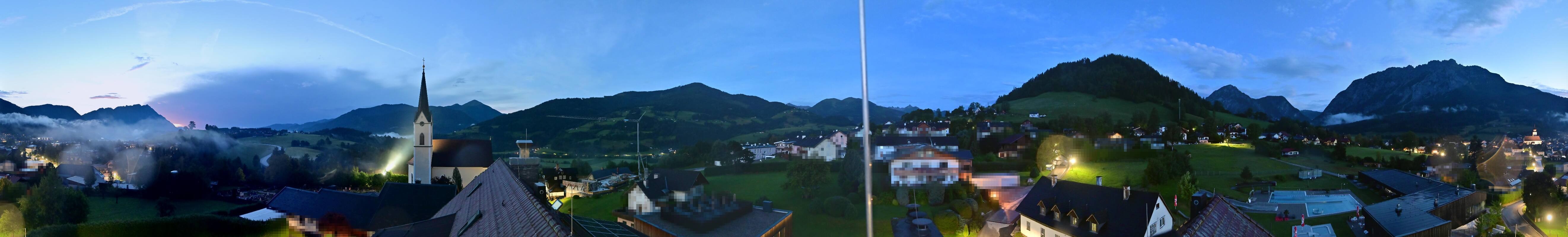 Archiv Foto Webcam Gröbming: Kirche und Panoramabad