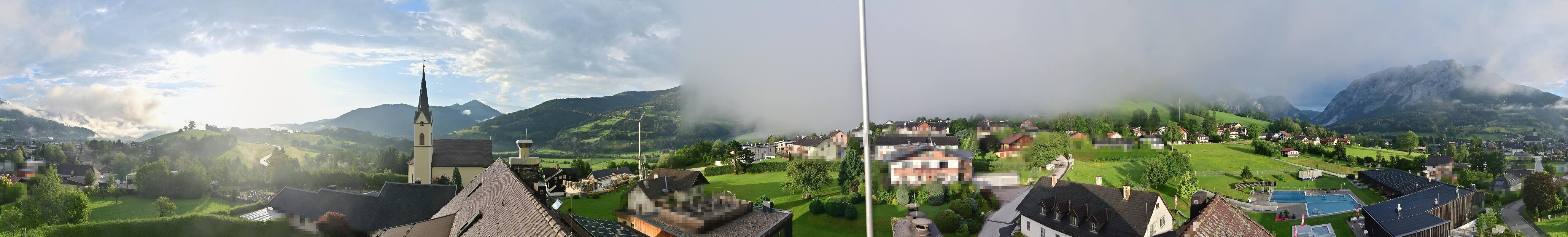 Archiv Foto Webcam Gröbming: Kirche und Panoramabad