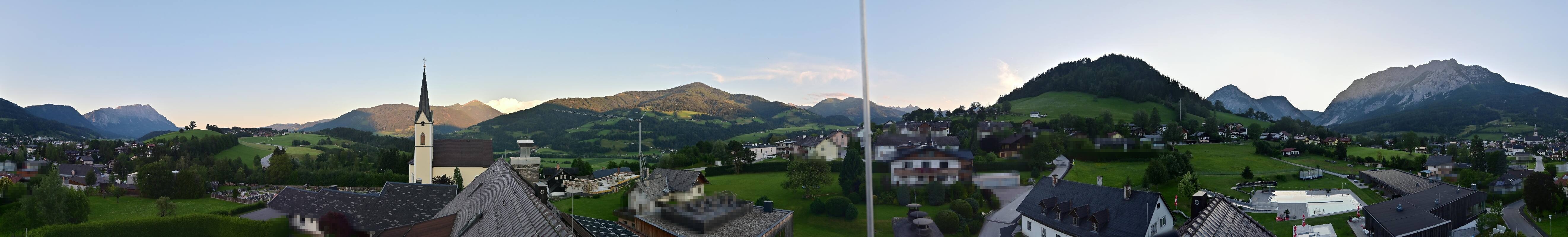 Archiv Foto Webcam Gröbming: Kirche und Panoramabad