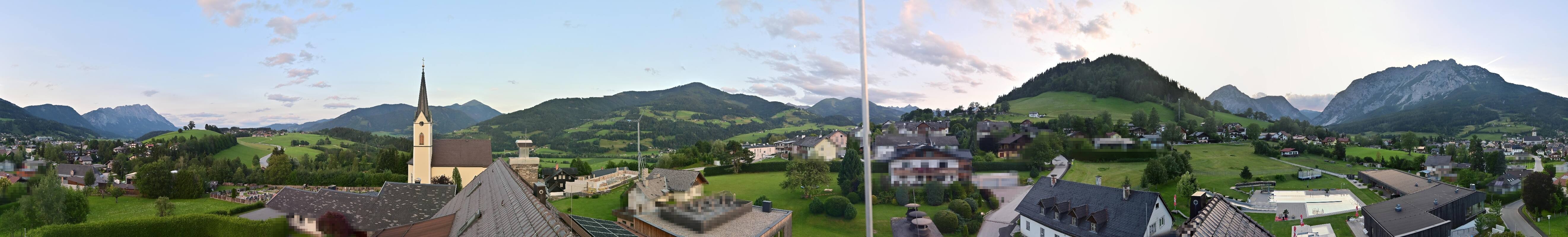 Archiv Foto Webcam Gröbming: Kirche und Panoramabad