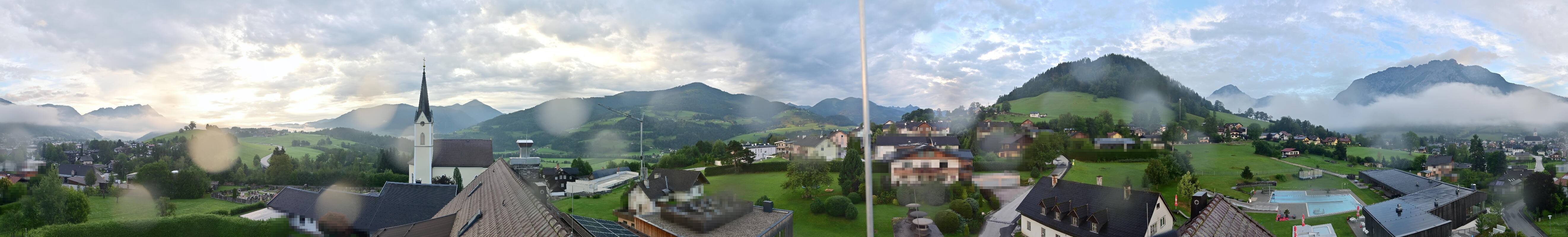 Archiv Foto Webcam Gröbming: Kirche und Panoramabad