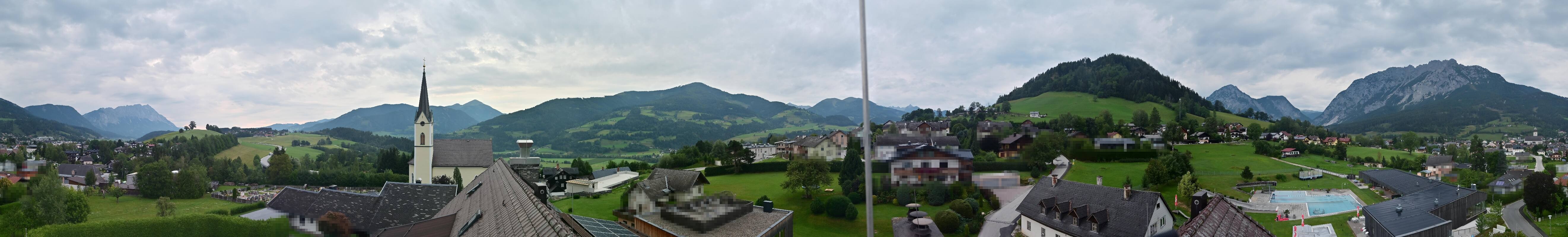Archiv Foto Webcam Gröbming: Kirche und Panoramabad