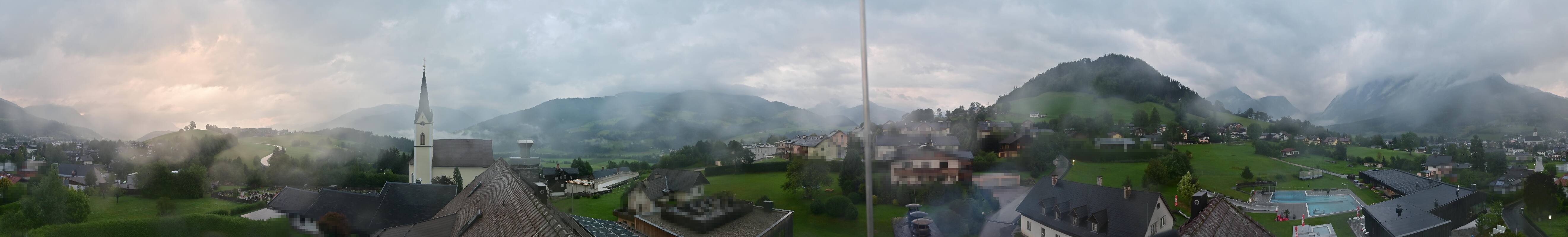 Archiv Foto Webcam Gröbming: Kirche und Panoramabad