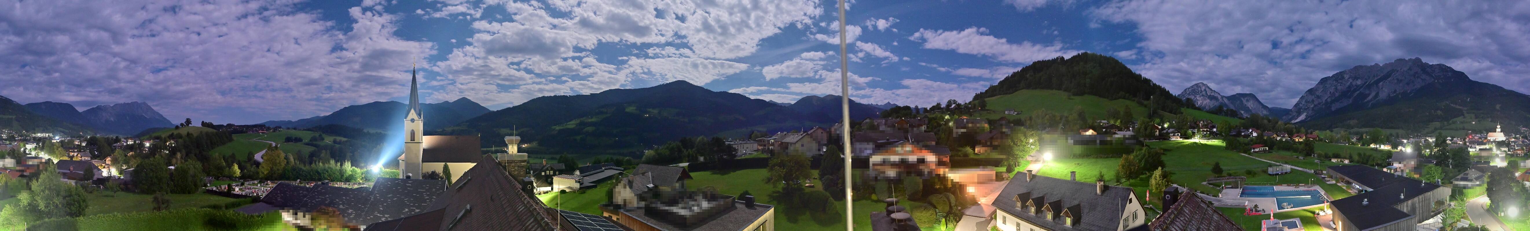 Archiv Foto Webcam Gröbming: Kirche und Panoramabad