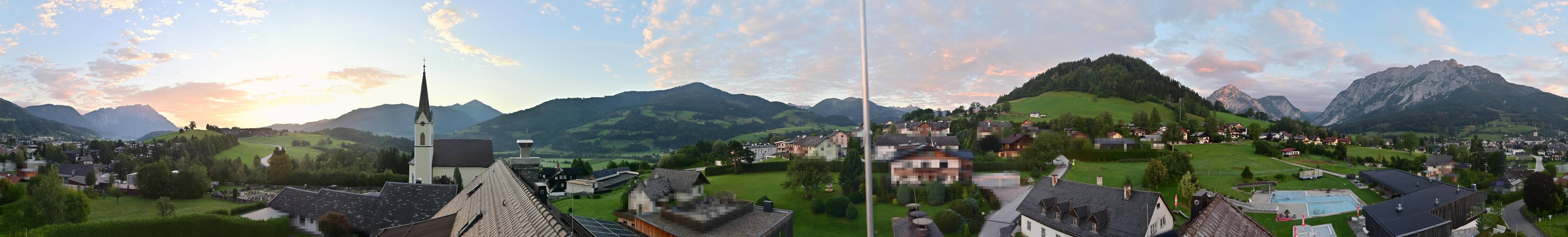 Archiv Foto Webcam Gröbming: Kirche und Panoramabad