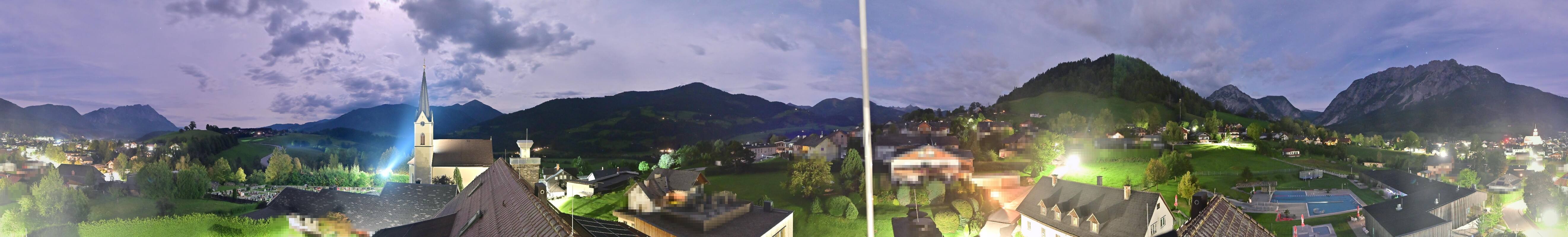 Archiv Foto Webcam Gröbming: Kirche und Panoramabad