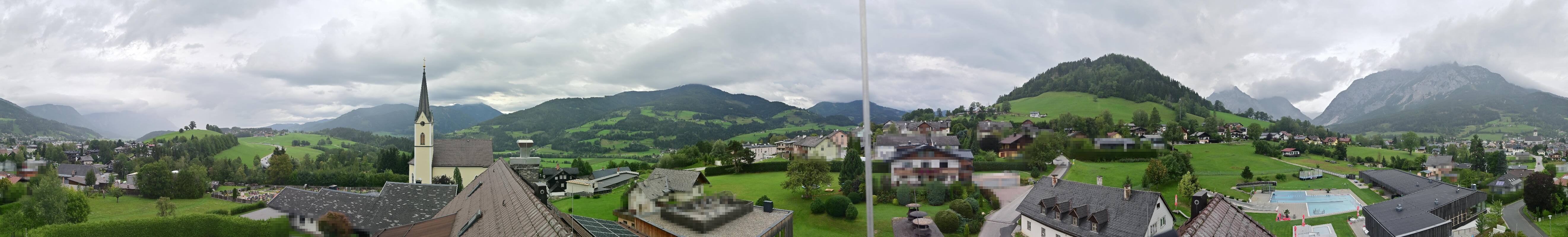 Archiv Foto Webcam Gröbming: Kirche und Panoramabad