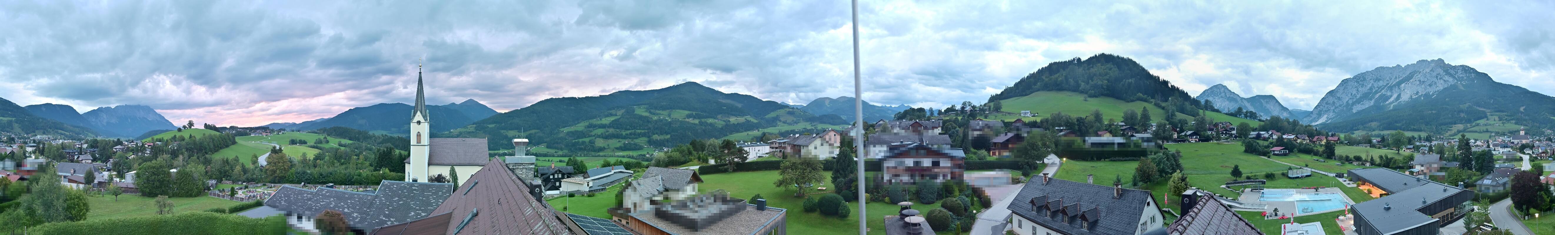 Archiv Foto Webcam Gröbming: Kirche und Panoramabad