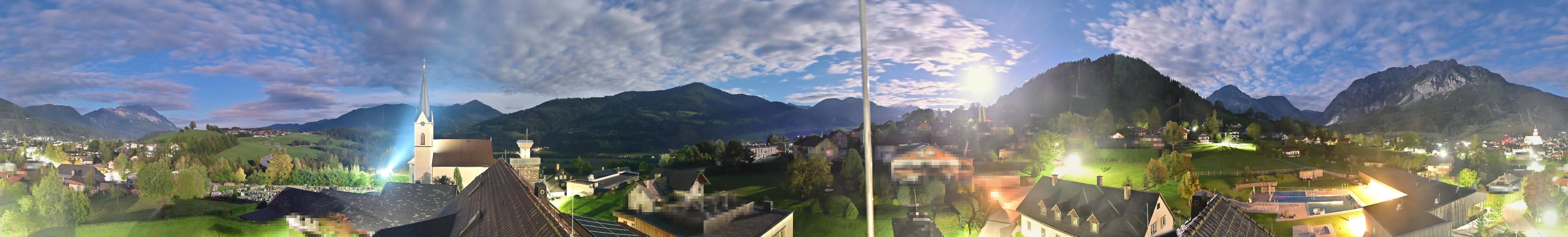 Archiv Foto Webcam Gröbming: Kirche und Panoramabad