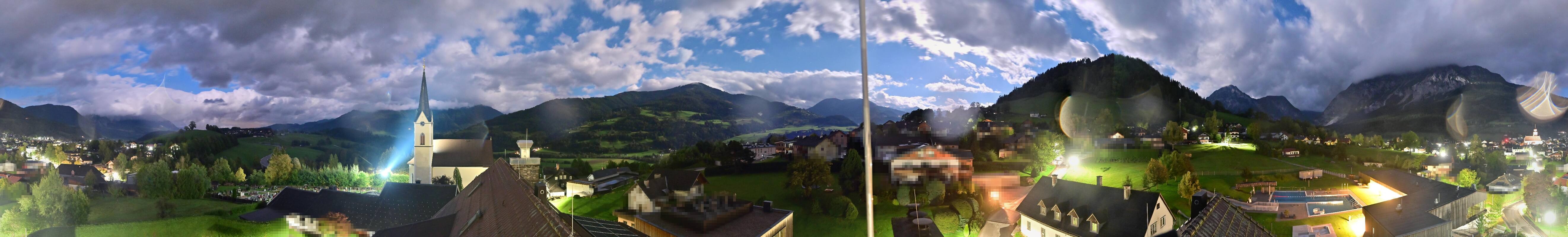 Archiv Foto Webcam Gröbming: Kirche und Panoramabad