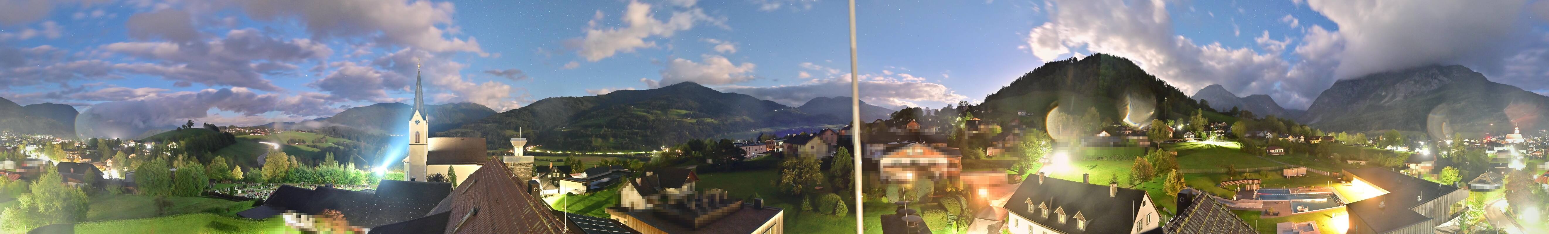 Archiv Foto Webcam Gröbming: Kirche und Panoramabad
