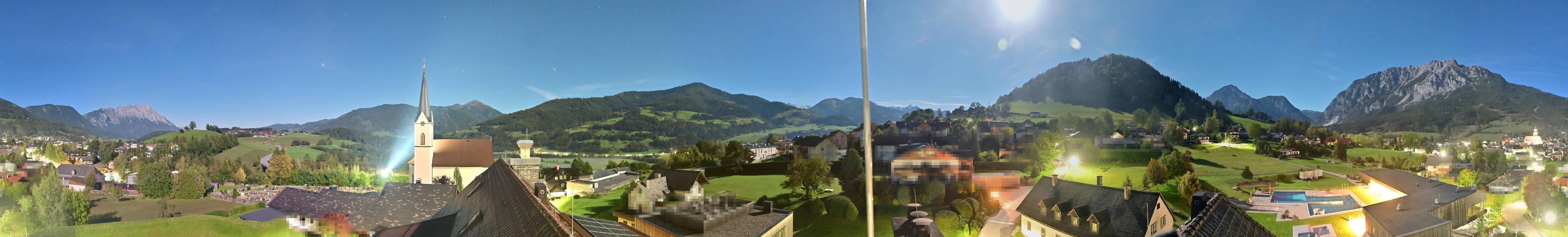 Archiv Foto Webcam Gröbming: Kirche und Panoramabad