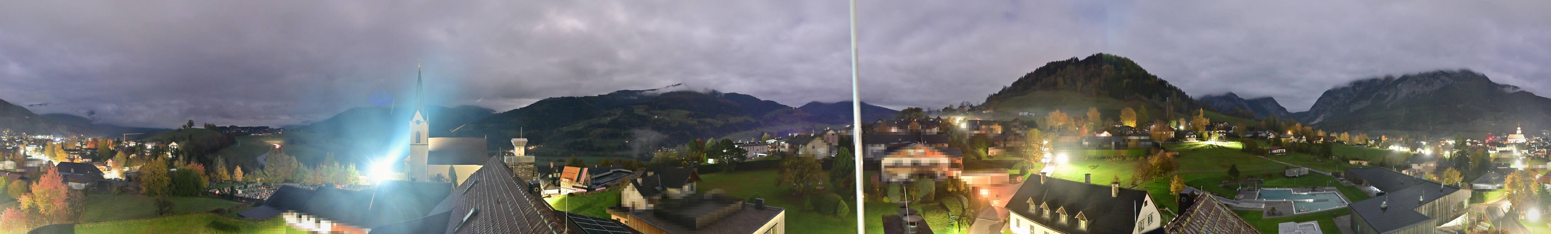 Archiv Foto Webcam Gröbming: Kirche und Panoramabad