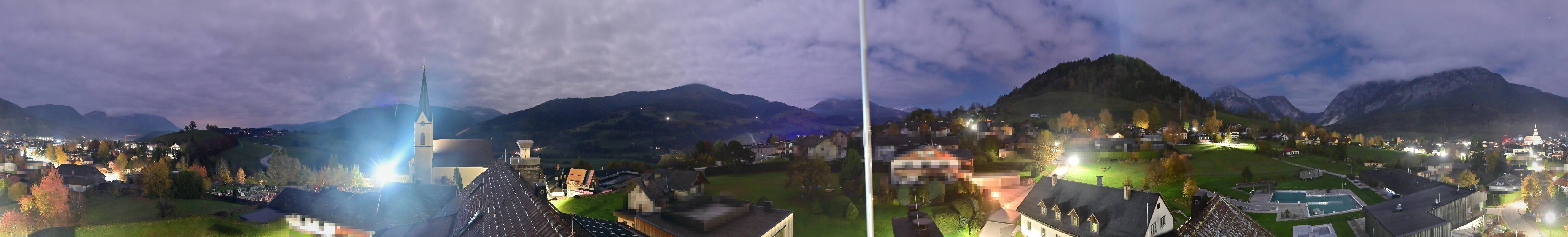 Archiv Foto Webcam Gröbming: Kirche und Panoramabad