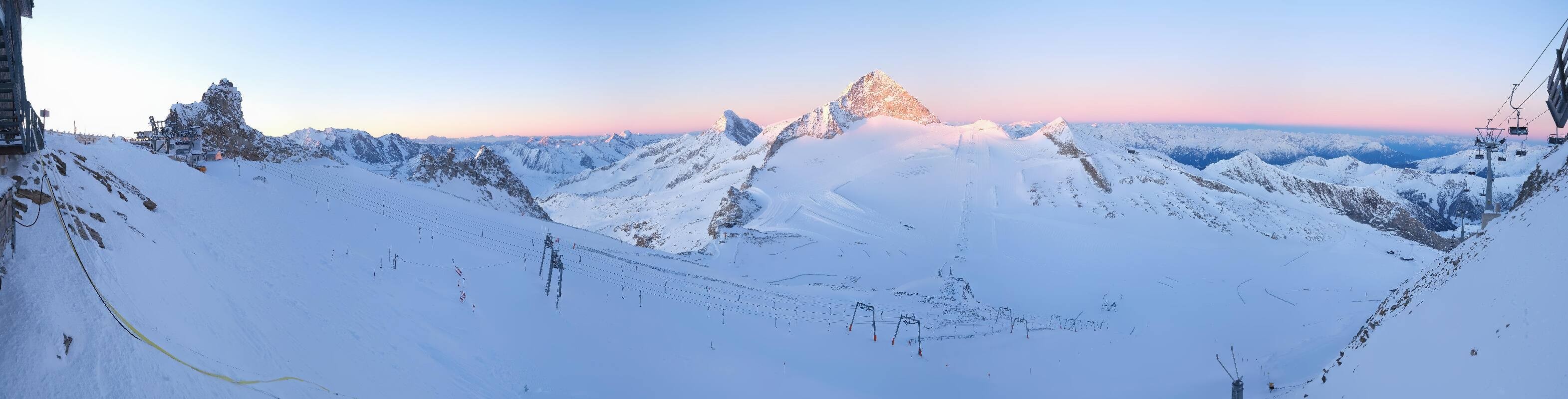 Archived image Webcam Hintertux Glacier - View from Gefrorene Wand