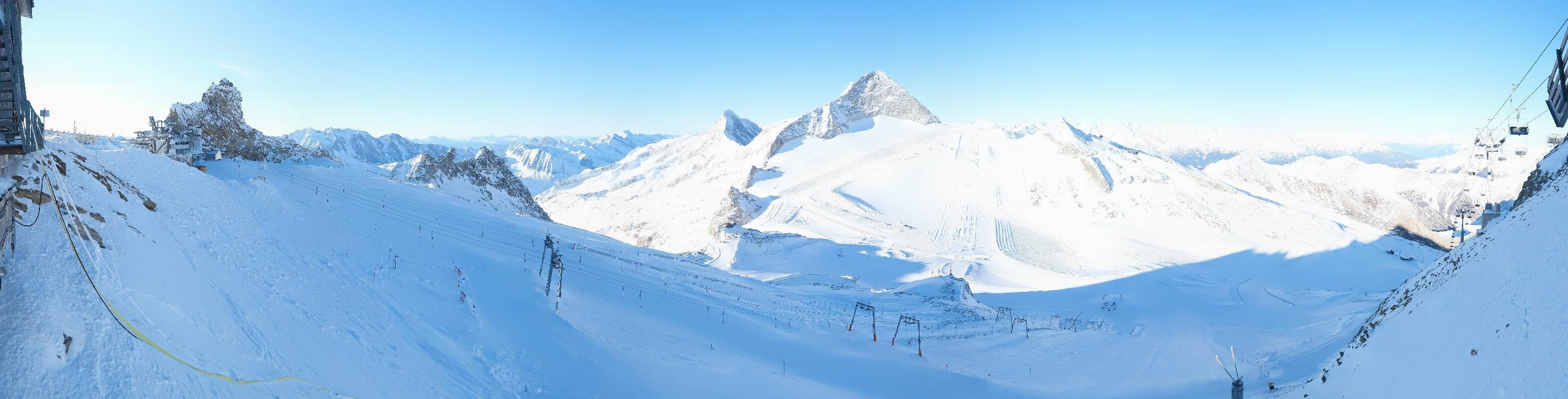 Archived image Webcam Hintertux Glacier - View from Gefrorene Wand