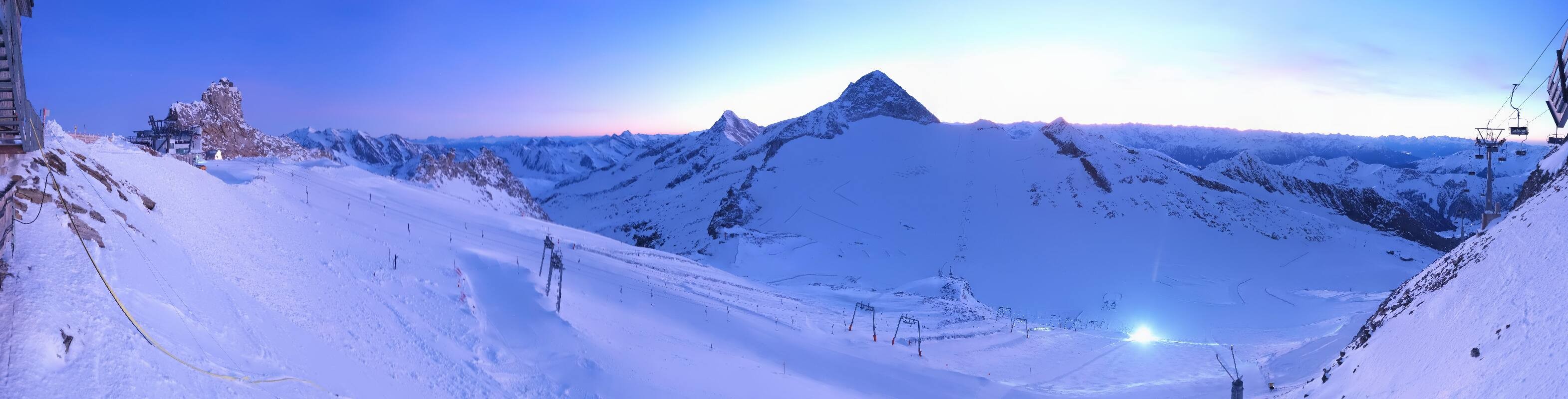 Archived image Webcam Hintertux Glacier - View from Gefrorene Wand