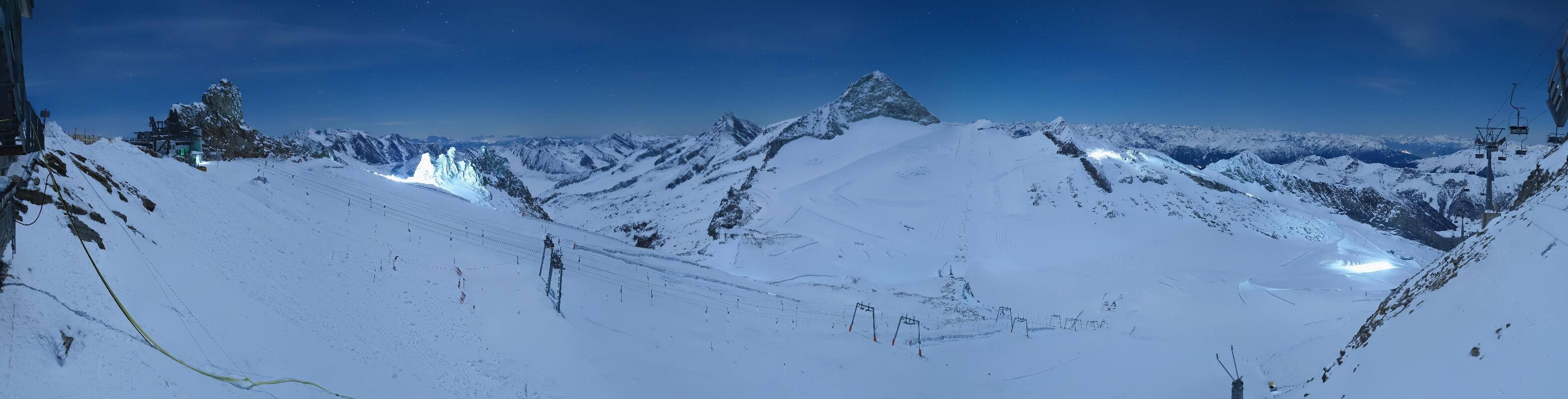 Archived image Webcam Hintertux Glacier - View from Gefrorene Wand