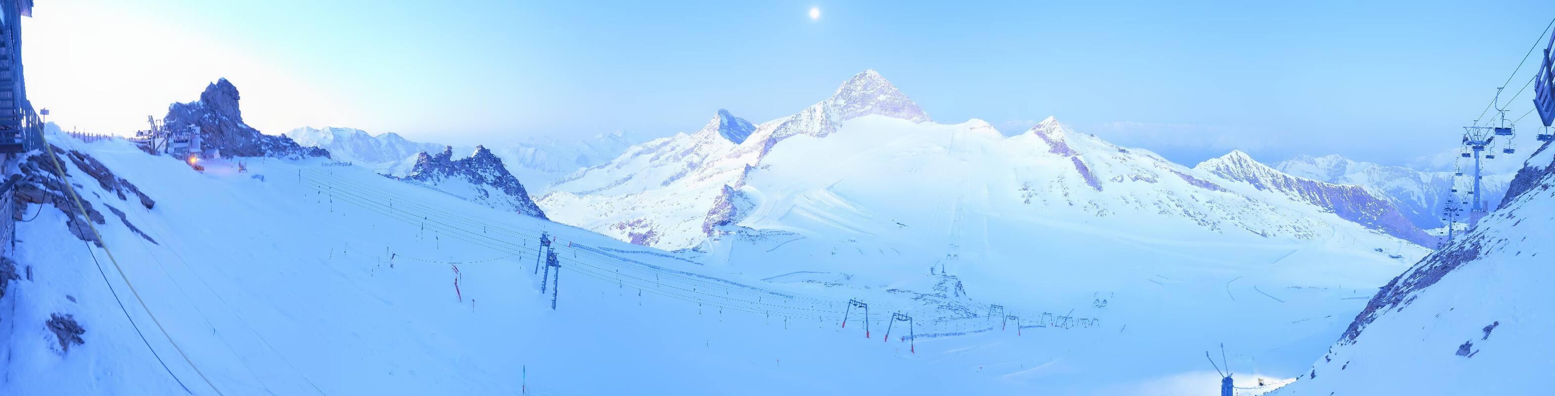 Archived image Webcam Hintertux Glacier - View from Gefrorene Wand