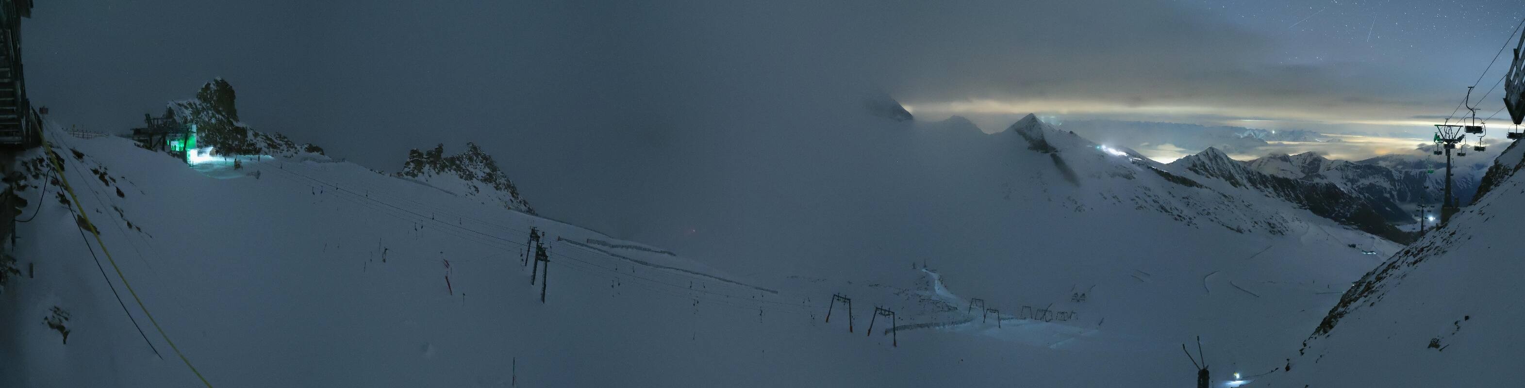 Archived image Webcam Hintertux Glacier - View from Gefrorene Wand