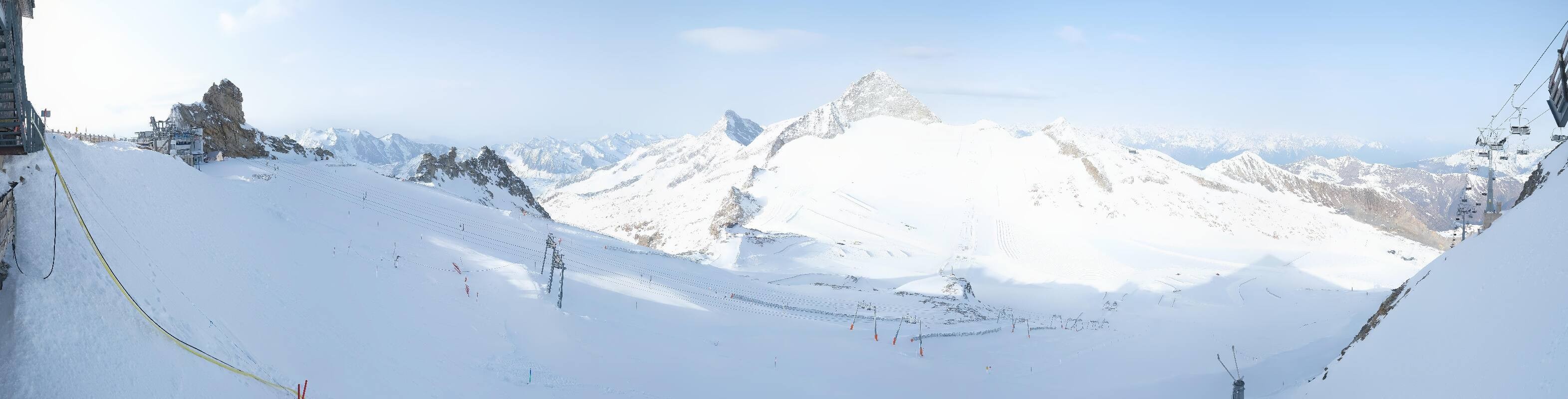 Archived image Webcam Hintertux Glacier - View from Gefrorene Wand