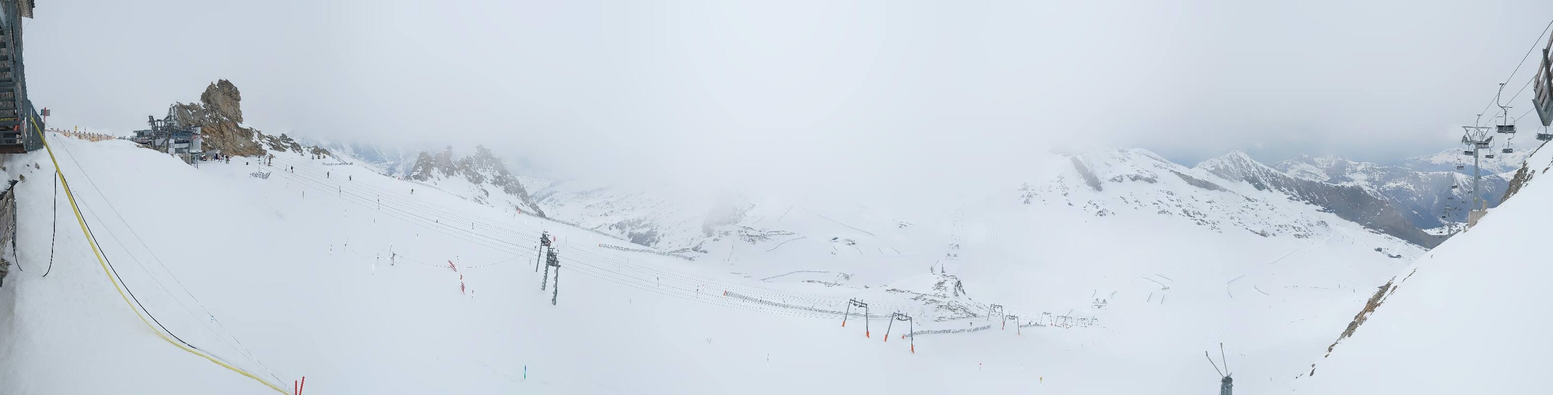 Archived image Webcam Hintertux Glacier - View from Gefrorene Wand