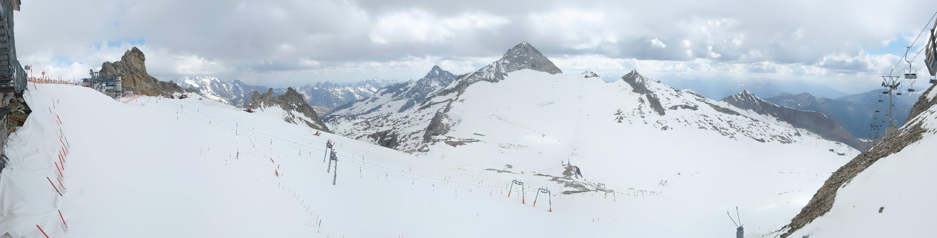 Archived image Webcam Hintertux Glacier - View from Gefrorene Wand