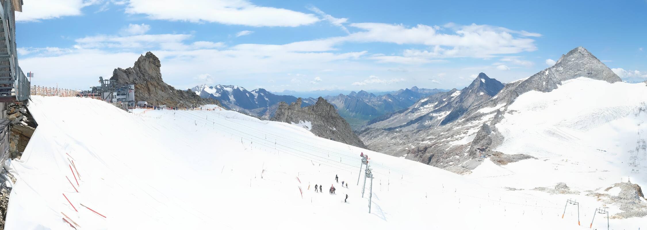 Archived image Webcam Hintertux Glacier - View from Gefrorene Wand