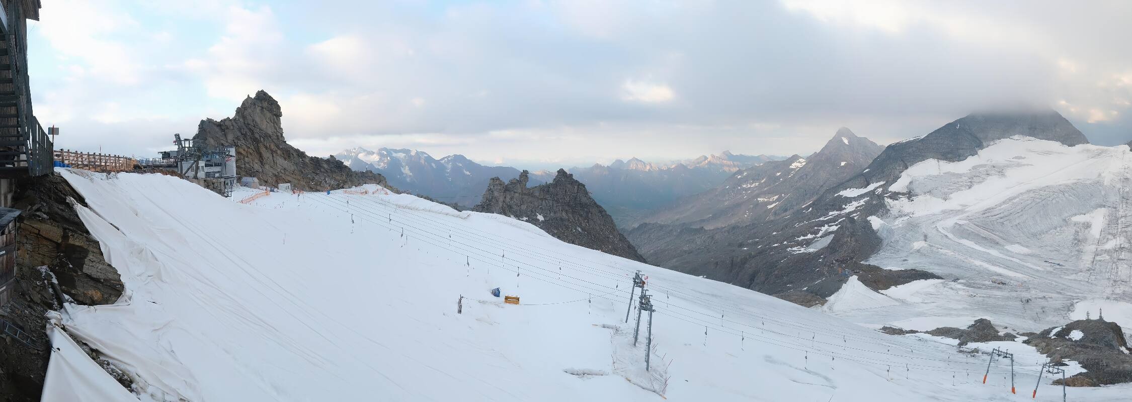 Archiv Foto Webcam Hintertuxer Gletscher - Ausblick Gefrorene Wand