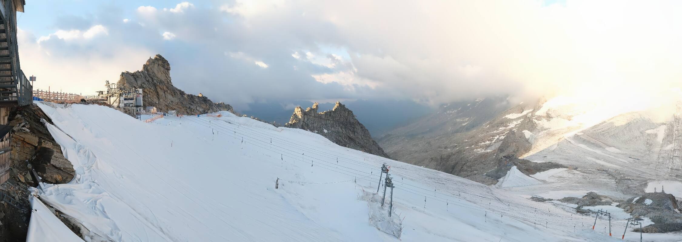 Archiv Foto Webcam Hintertuxer Gletscher - Ausblick Gefrorene Wand