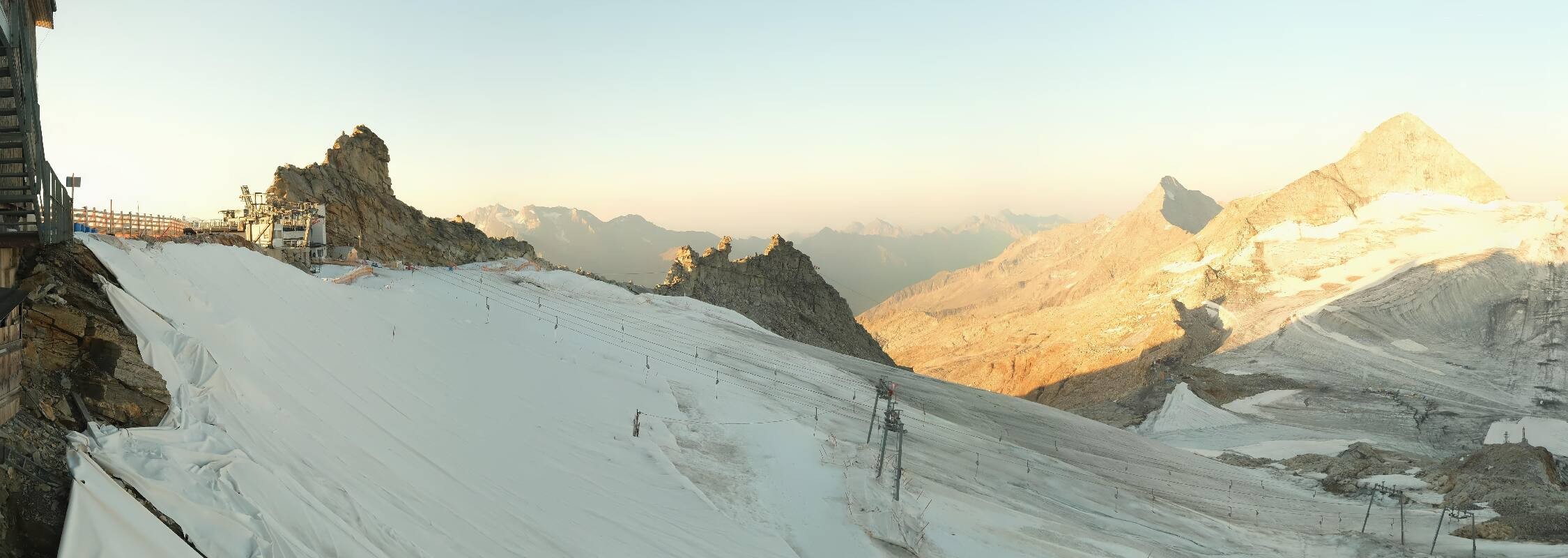 Archiv Foto Webcam Hintertuxer Gletscher - Ausblick Gefrorene Wand