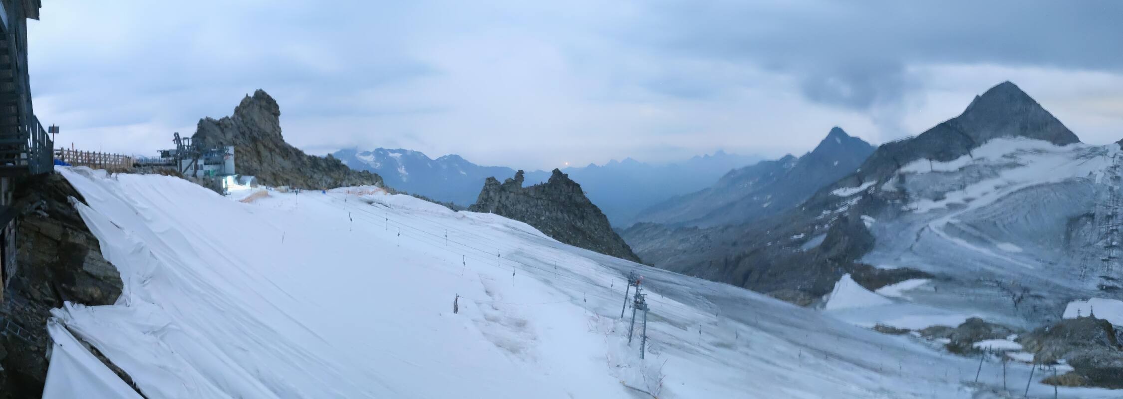 Archiv Foto Webcam Hintertuxer Gletscher - Ausblick Gefrorene Wand